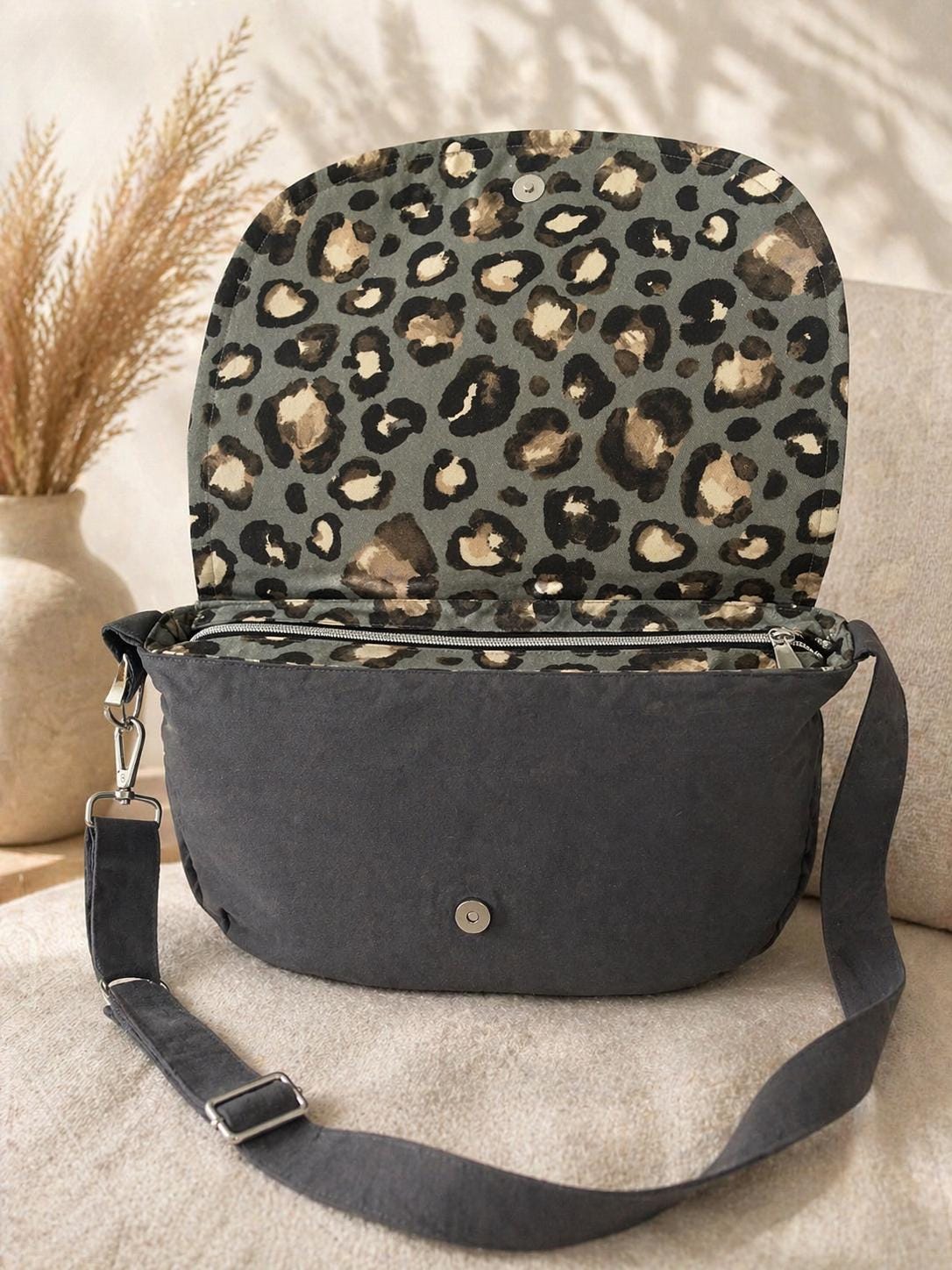 The Arlo Shoulder Bag