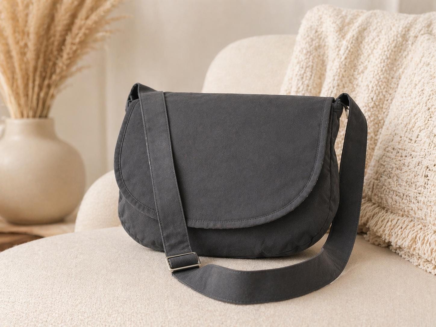 The Arlo Shoulder Bag